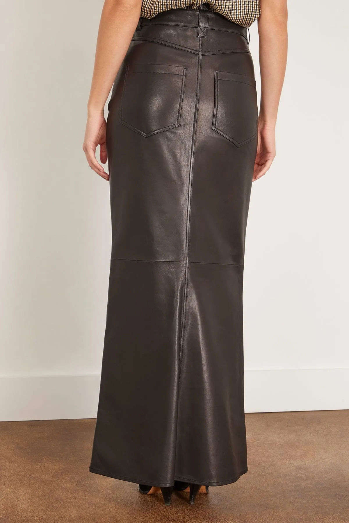 Sleek Statement Skirt in Black