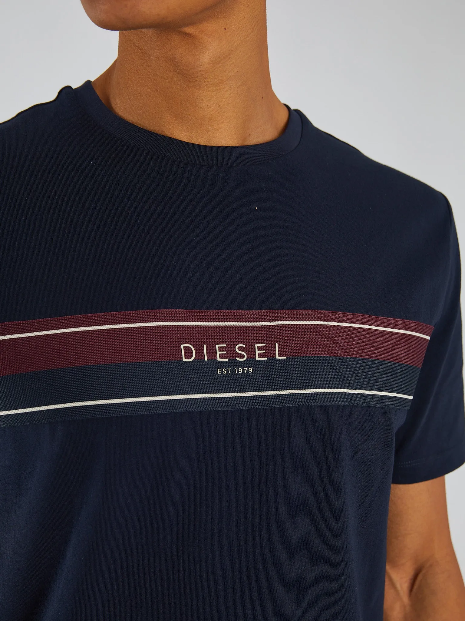 Tyler Tee North Navy